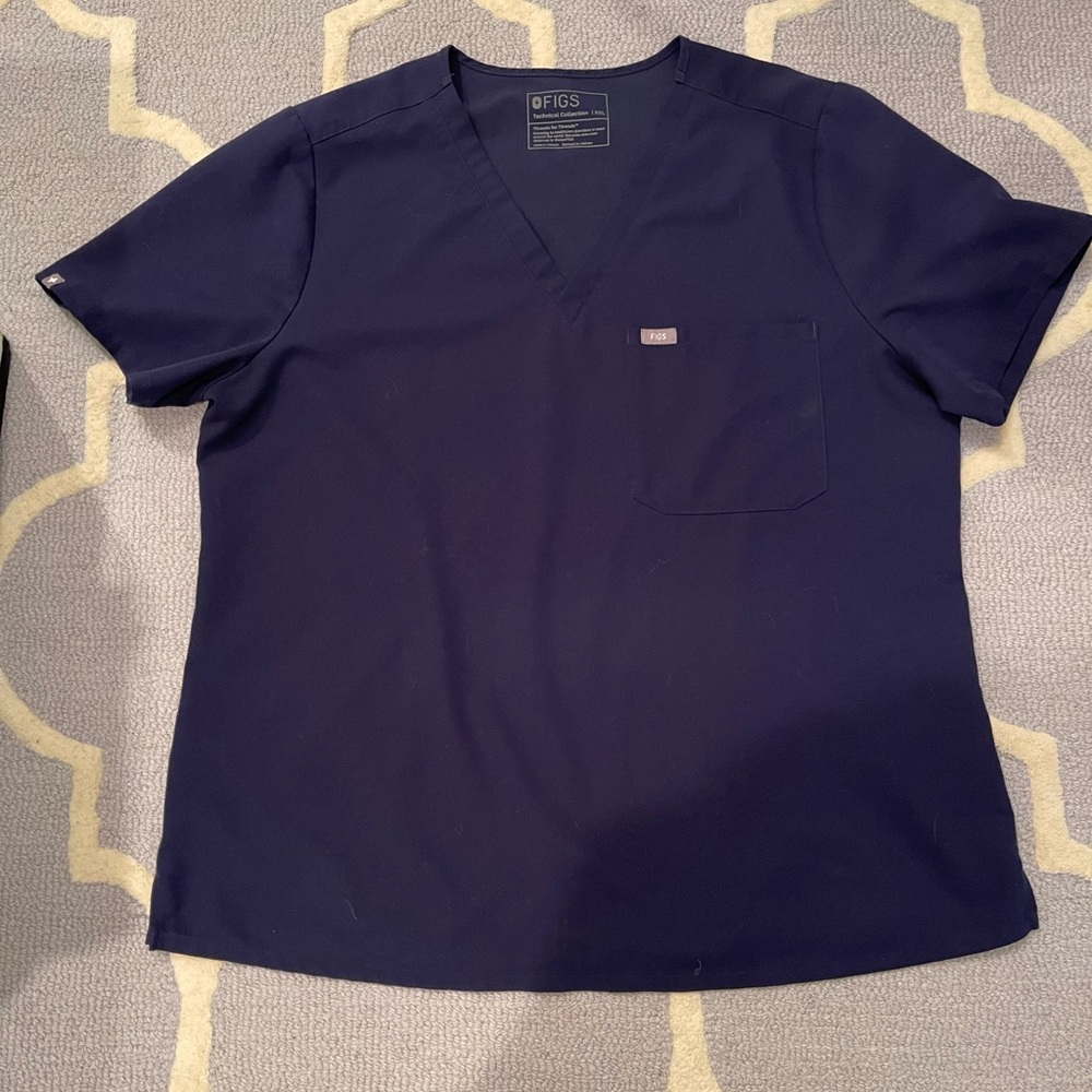 FIGS Catarina Scrub Top EUC | Navy | XXL
